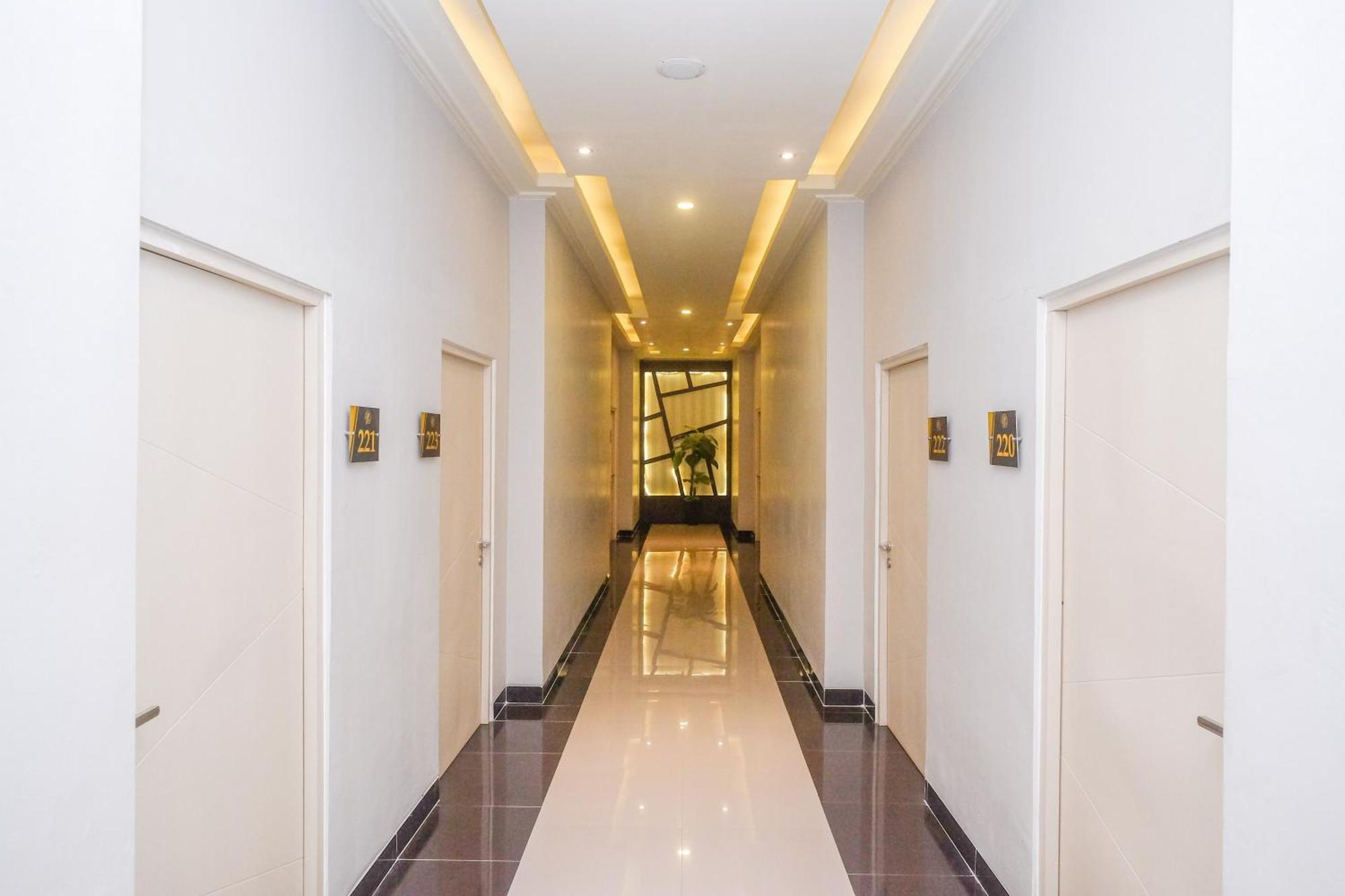 Urbanview Hotel Dedy Jaya Brebes Dış mekan fotoğraf