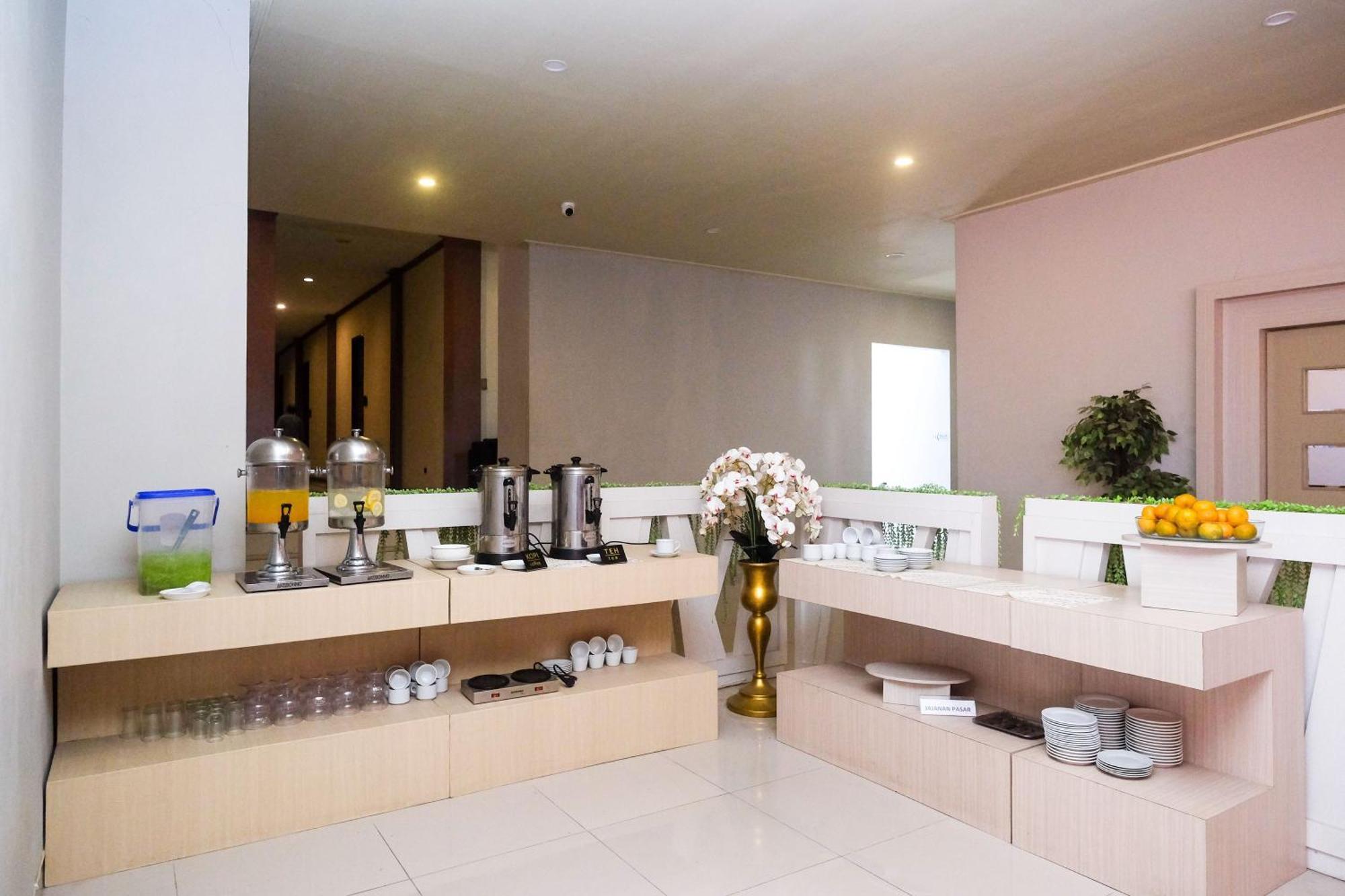 Urbanview Hotel Dedy Jaya Brebes Dış mekan fotoğraf