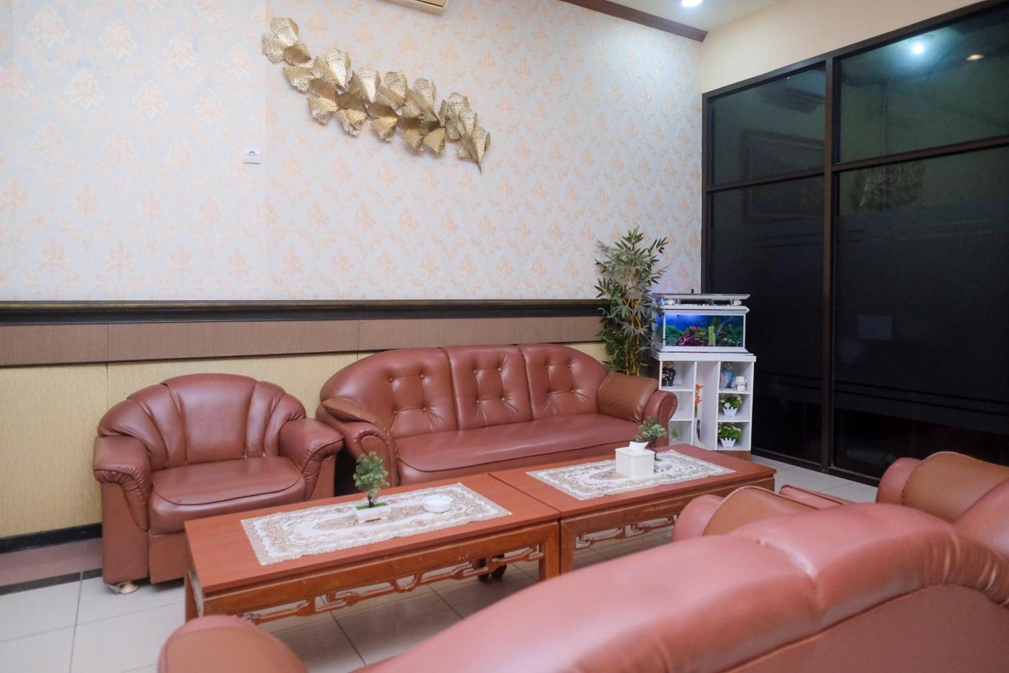 Urbanview Hotel Dedy Jaya Brebes Dış mekan fotoğraf