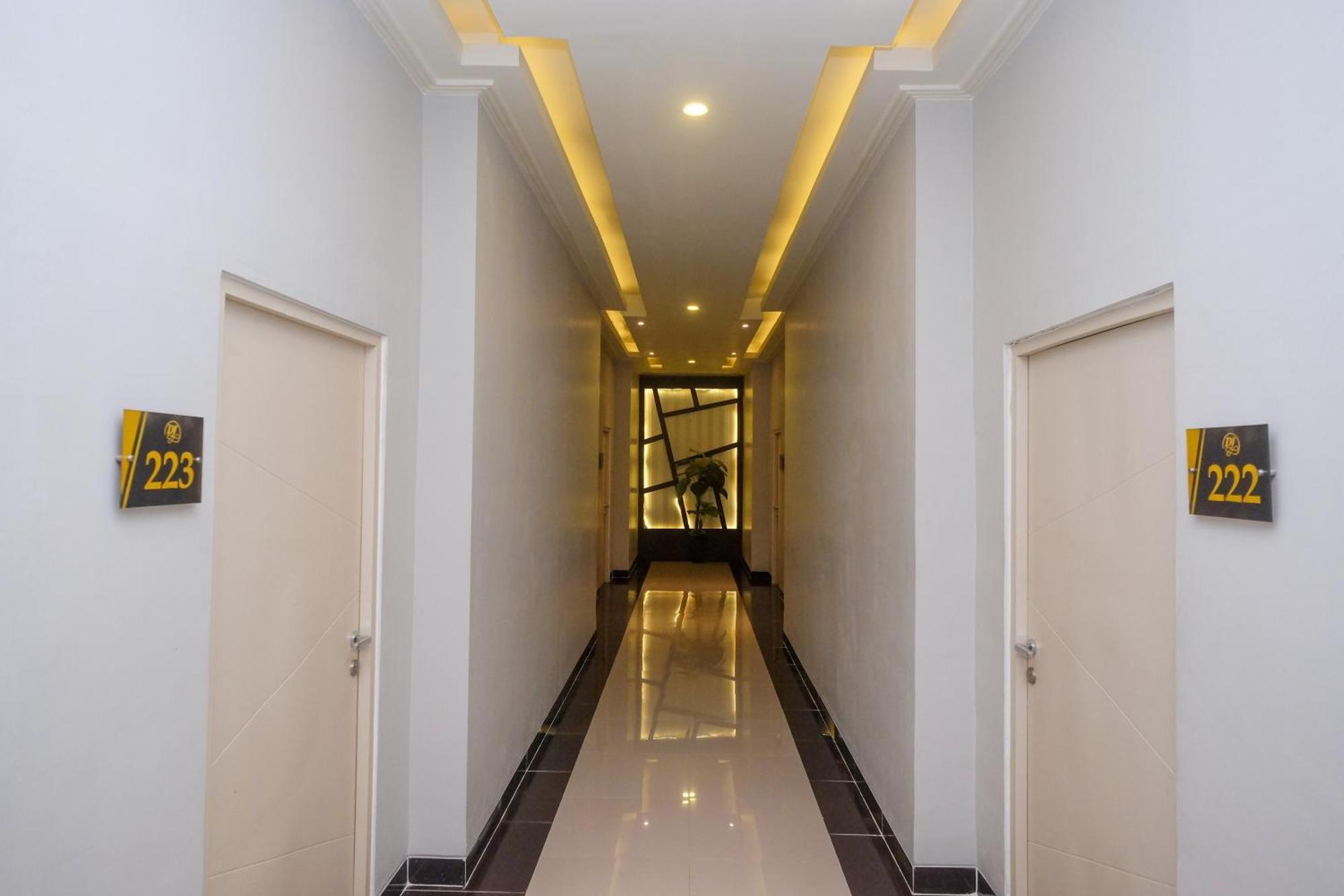 Urbanview Hotel Dedy Jaya Brebes Dış mekan fotoğraf