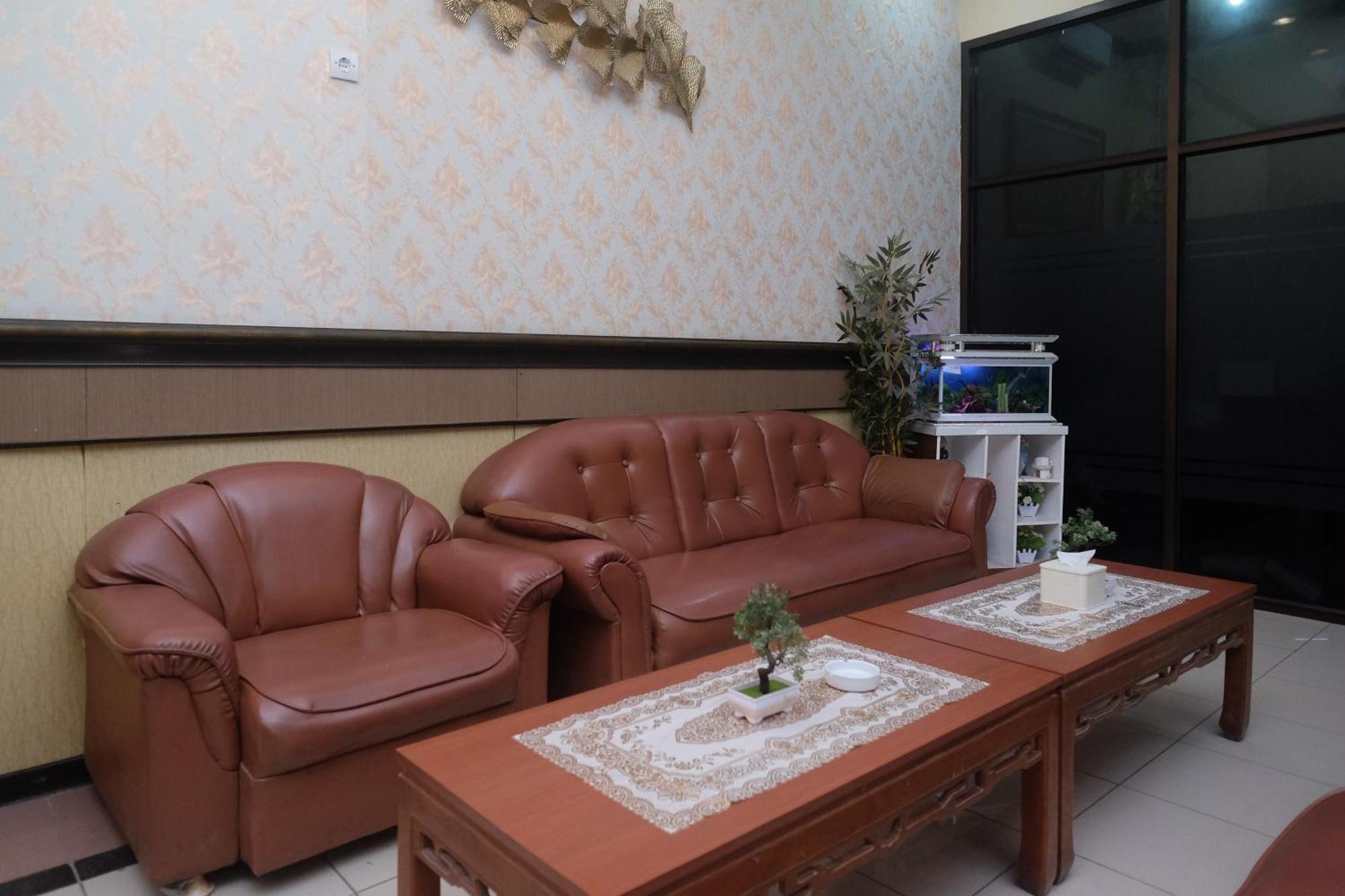 Urbanview Hotel Dedy Jaya Brebes Dış mekan fotoğraf