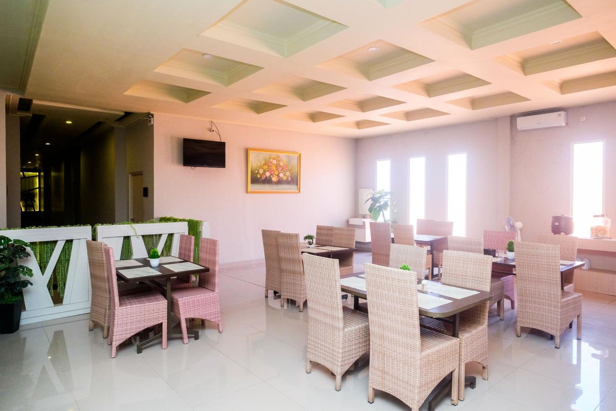 Urbanview Hotel Dedy Jaya Brebes Dış mekan fotoğraf