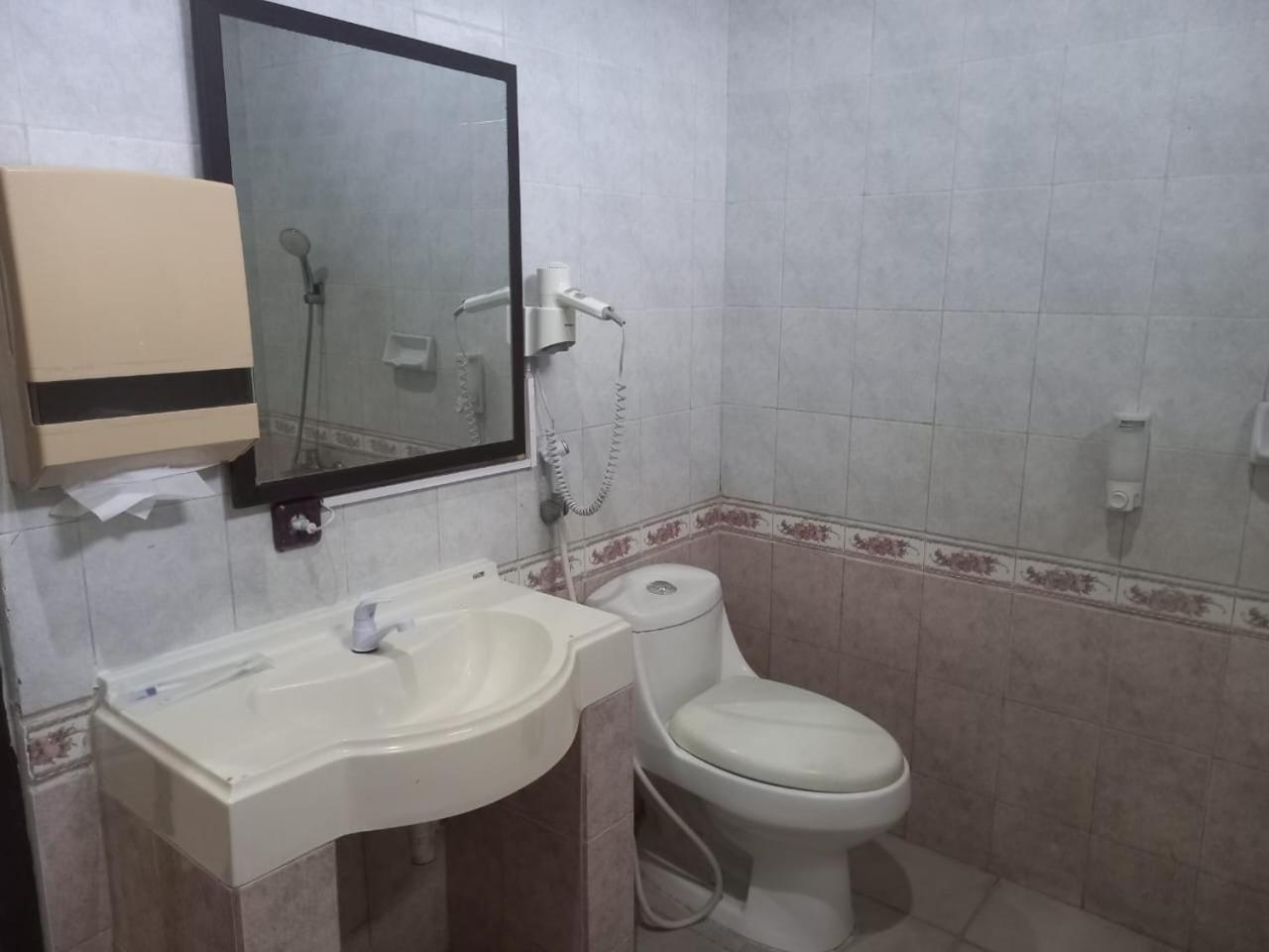 Urbanview Hotel Dedy Jaya Brebes Dış mekan fotoğraf