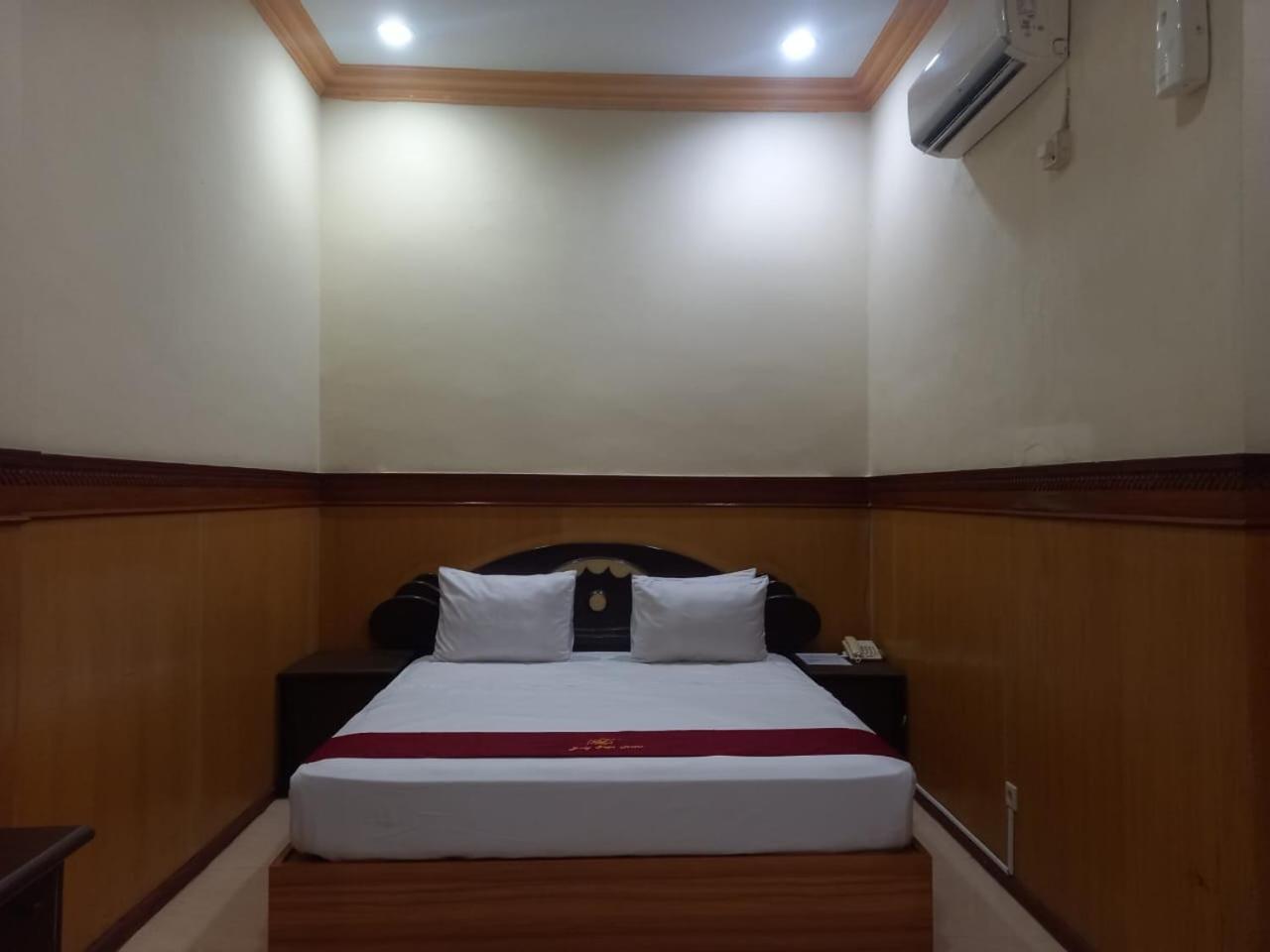 Urbanview Hotel Dedy Jaya Brebes Dış mekan fotoğraf