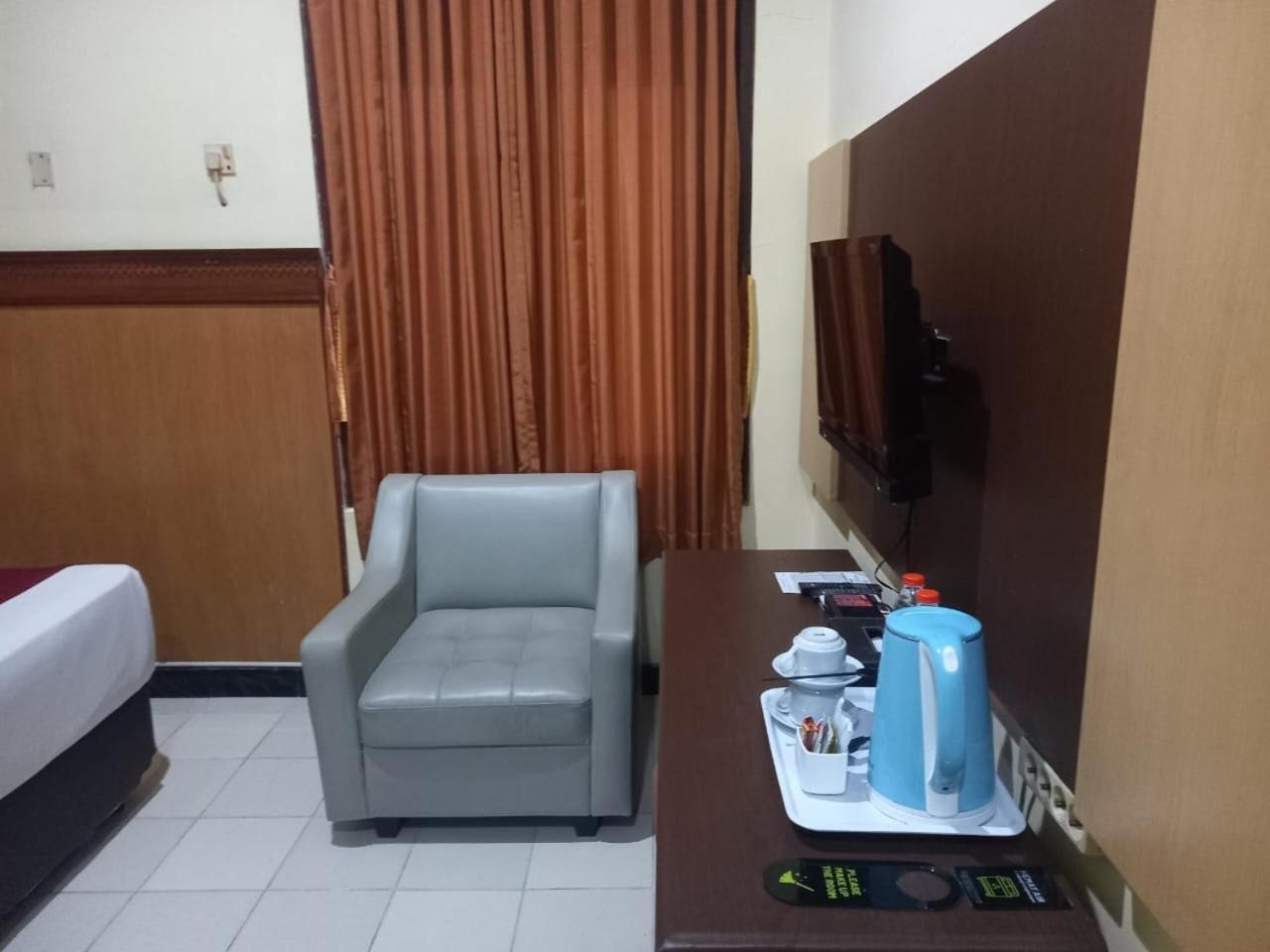 Urbanview Hotel Dedy Jaya Brebes Dış mekan fotoğraf